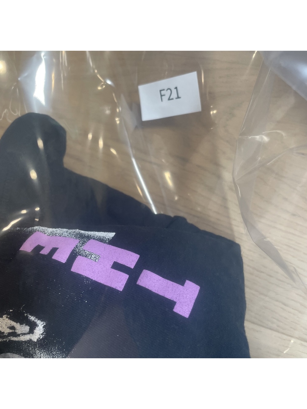 Adult black Tee – Size L - Picture 8 of 8